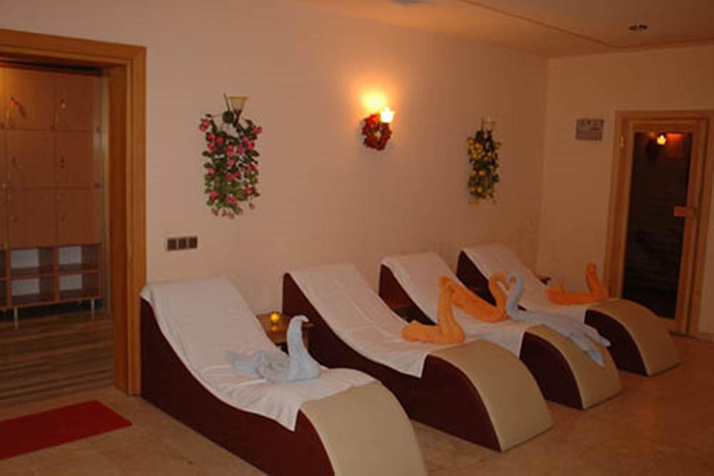 Sunbeach Hill Hotel Side Buitenkant foto